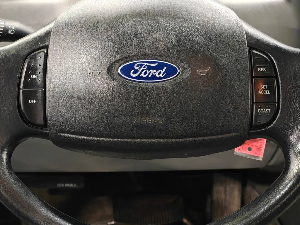 Used 2004 Ford F250 XLT AWD/4WD image 5