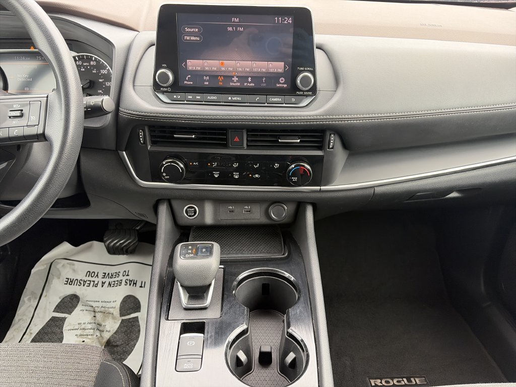 Used 2021 Nissan Rogue S FWD image 16