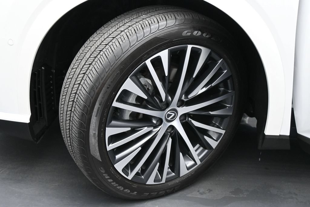 Used 2024 Lexus RX 350 Premium Plus w/ Convenience Package FWD image 21