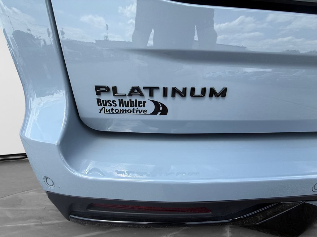 Used 2025 Ford Expedition Platinum w/ Stealth Performance Package AWD/4WD image 12