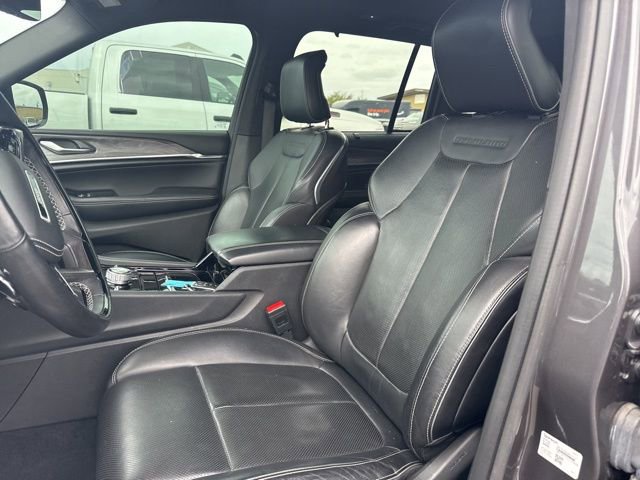 Used 2023 Jeep Grand Cherokee Overland w/ Advanced Protech Group III AWD/4WD image 20