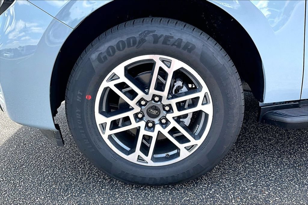 New 2026 Ford Expedition Active RWD image 12