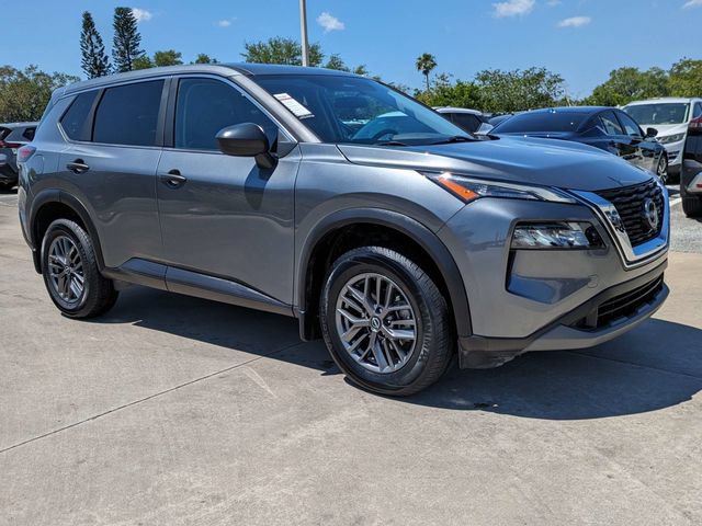 Used 2023 Nissan Rogue S AWD/4WD image 2