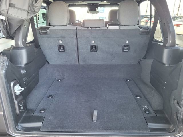 Certified 2025 Jeep Wrangler Unlimited Sahara w/ Safety Group image 19