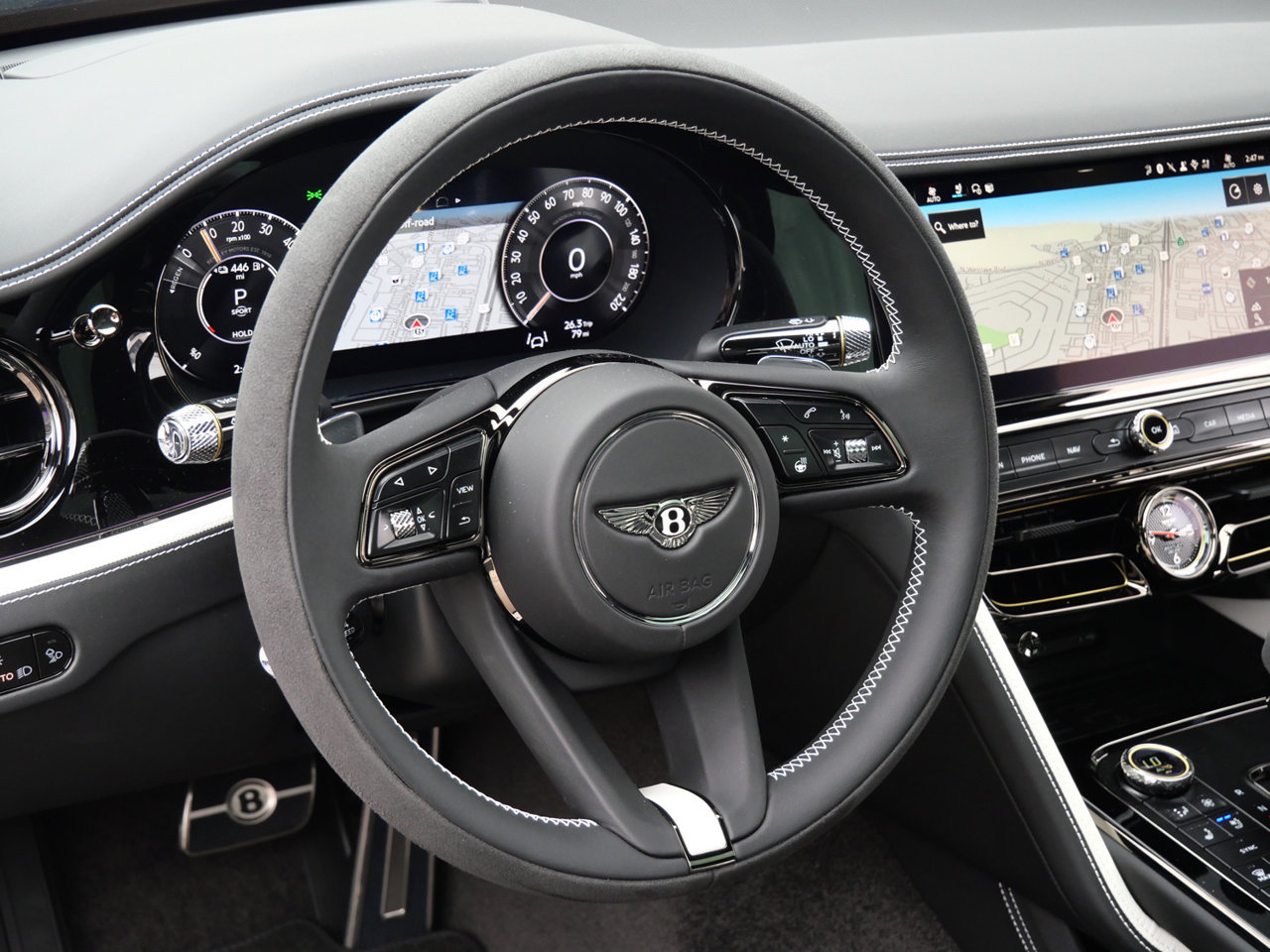 Used 2025 Bentley Flying Spur Plug-In Hybrid AWD/4WD image 17