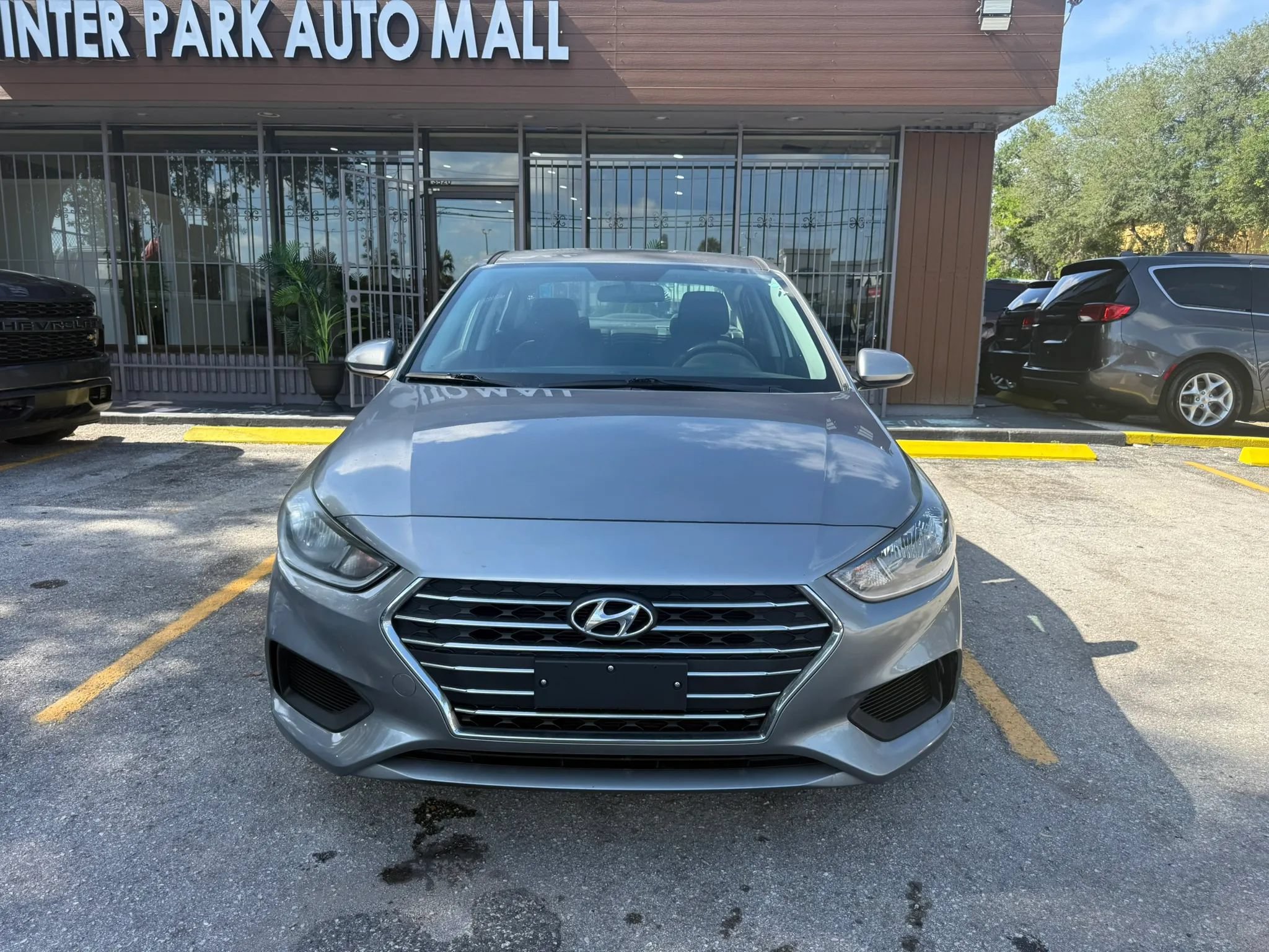 Used 2021 Hyundai Accent SE FWD image 2