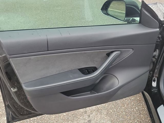 Used 2019 Tesla Model 3 Mid Range image 16