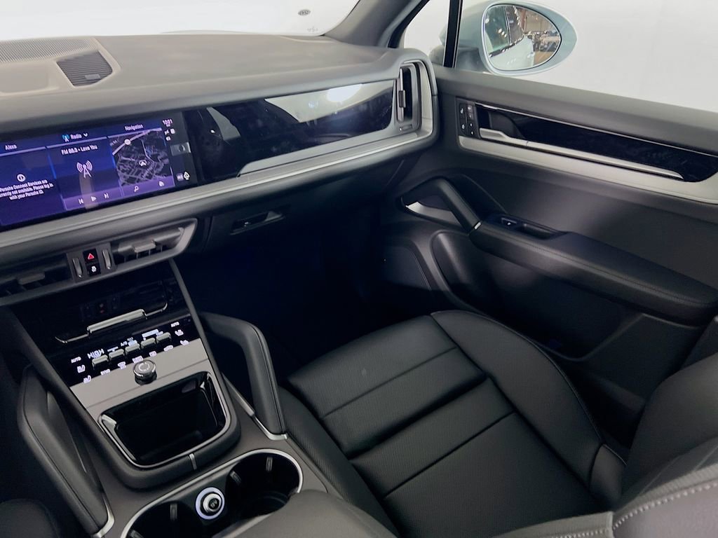New 2026 Porsche Cayenne image 26