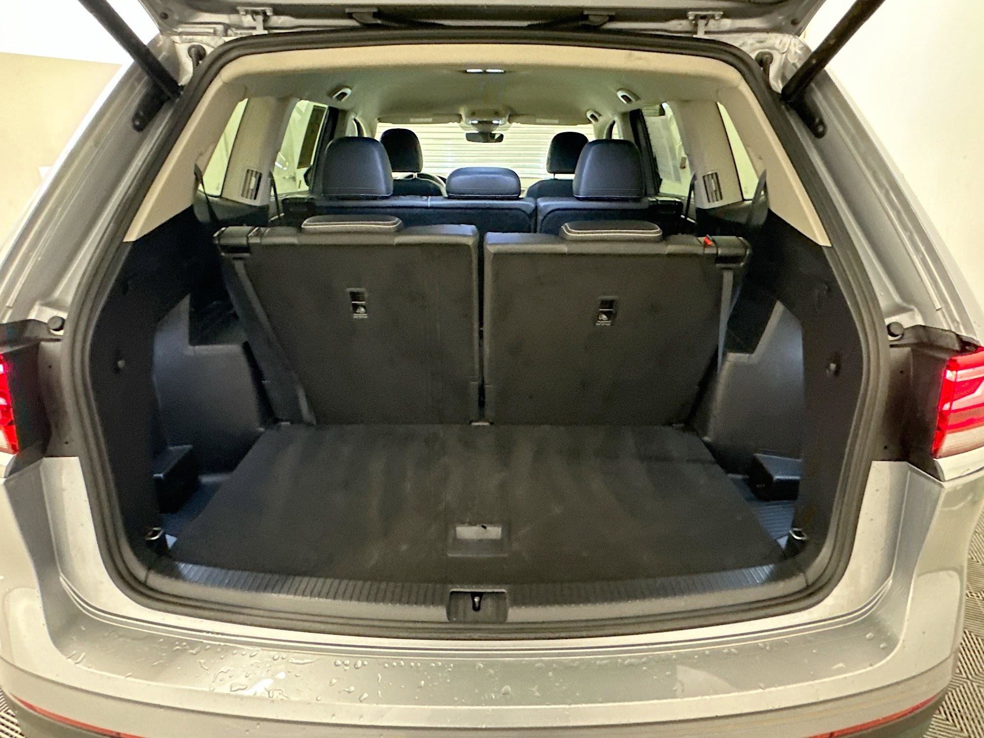 Used 2025 Volkswagen Atlas SE AWD/4WD image 31