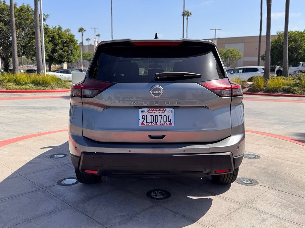 Certified 2024 Nissan Rogue S FWD image 7