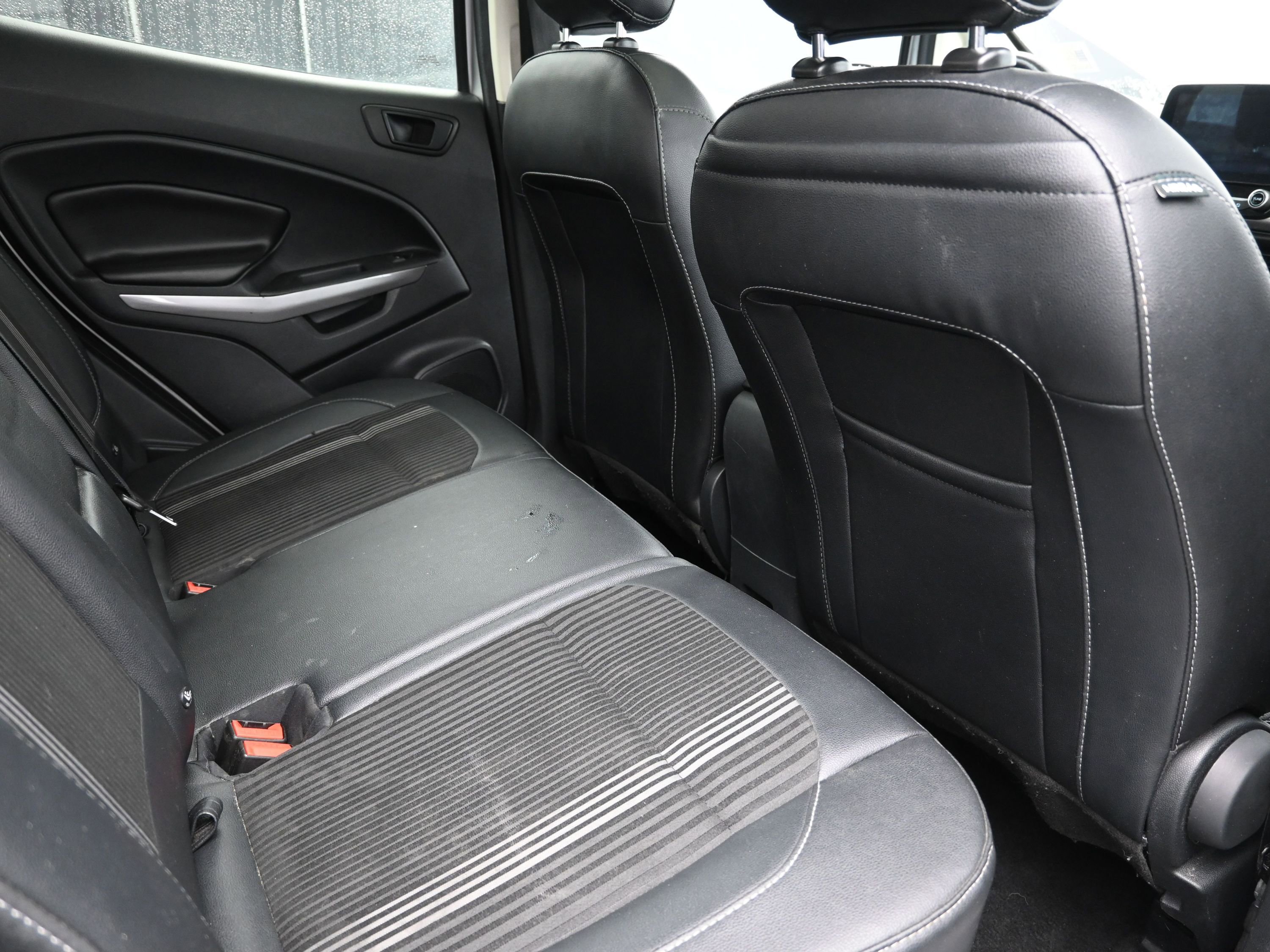 Used 2021 Ford EcoSport SES image 23