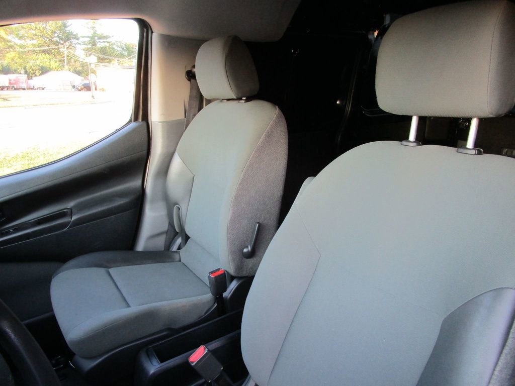 Used 2015 Nissan NV200 SV w/ Technology Package image 15