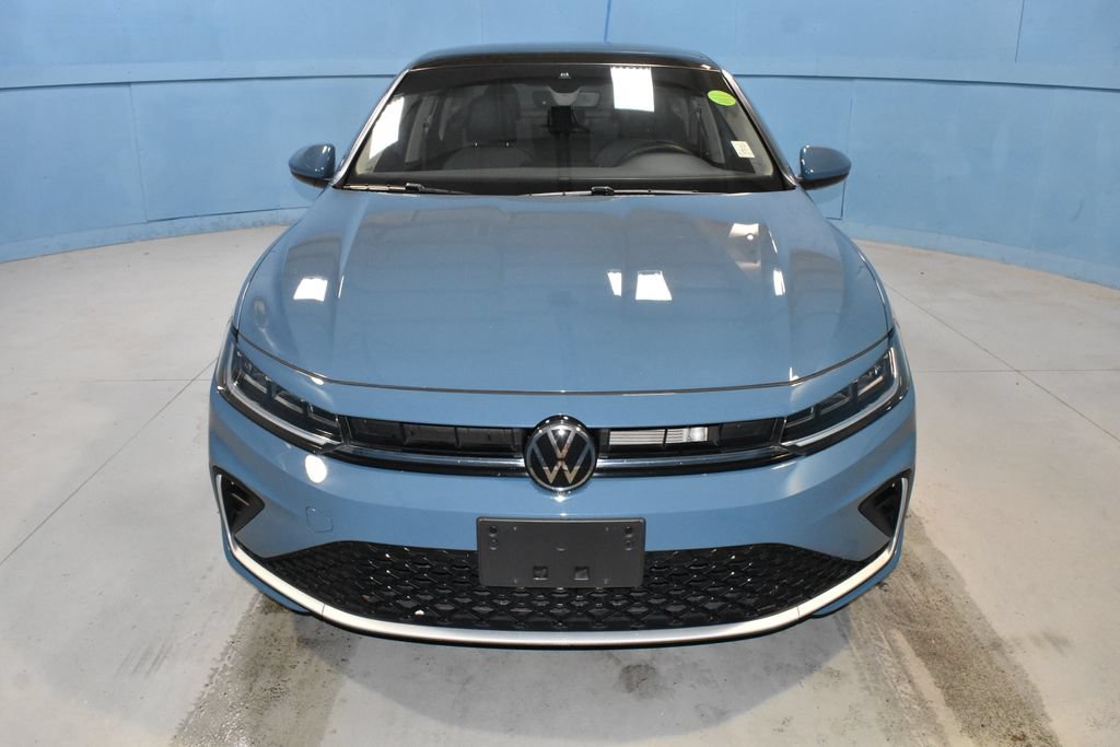 Used 2025 Volkswagen Jetta SE FWD image 24