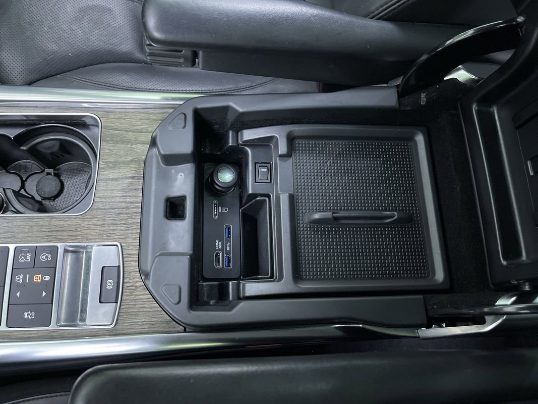 Used 2017 Land Rover Range Rover Sport HSE image 26