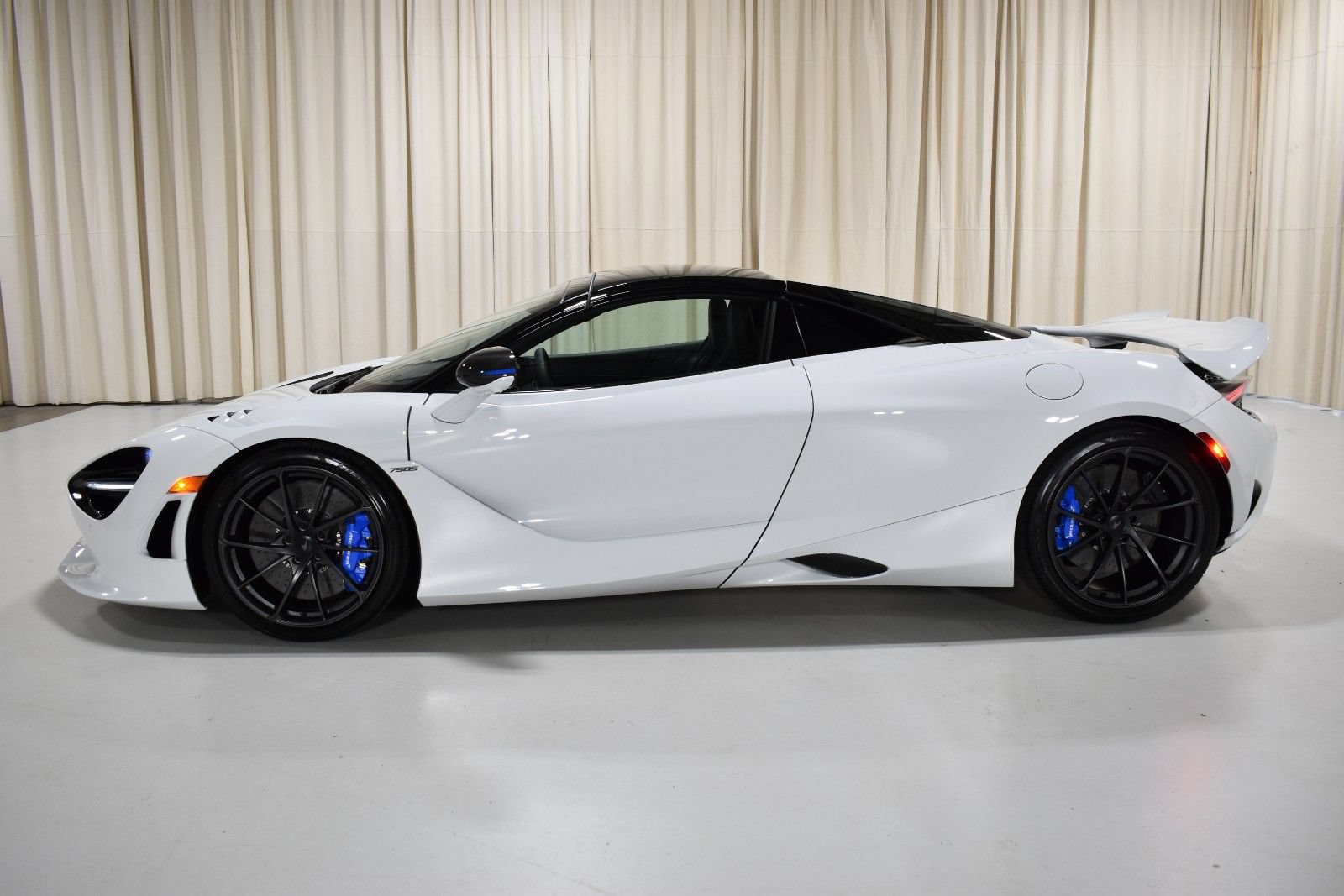 New 2027 McLaren 750S Spider RWD image 2