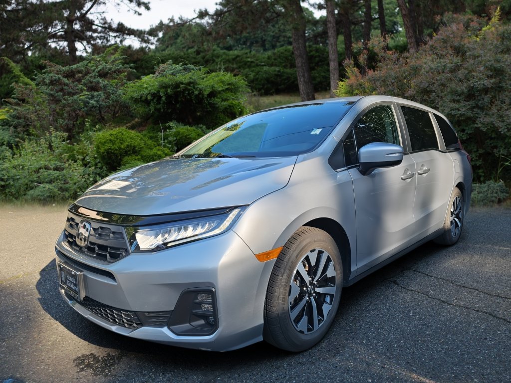 Used 2025 Honda Odyssey EX-L image 3