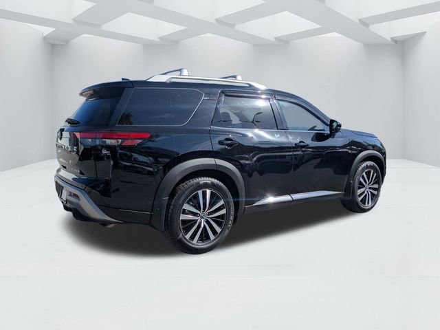 Used 2024 Nissan Pathfinder Platinum FWD image 5