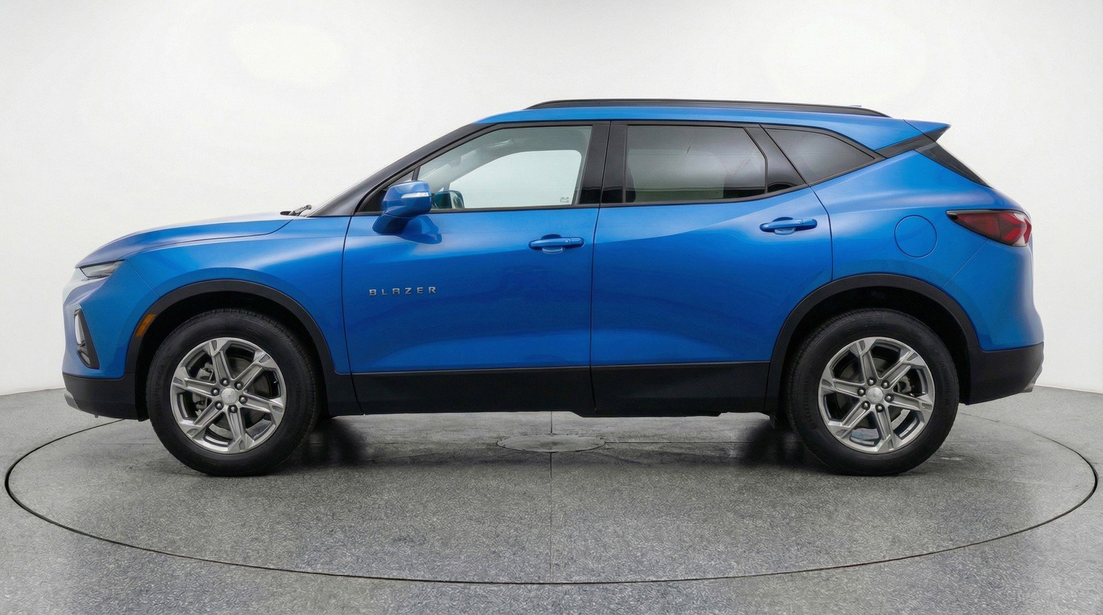 Used 2025 Chevrolet Blazer LT FWD image 5