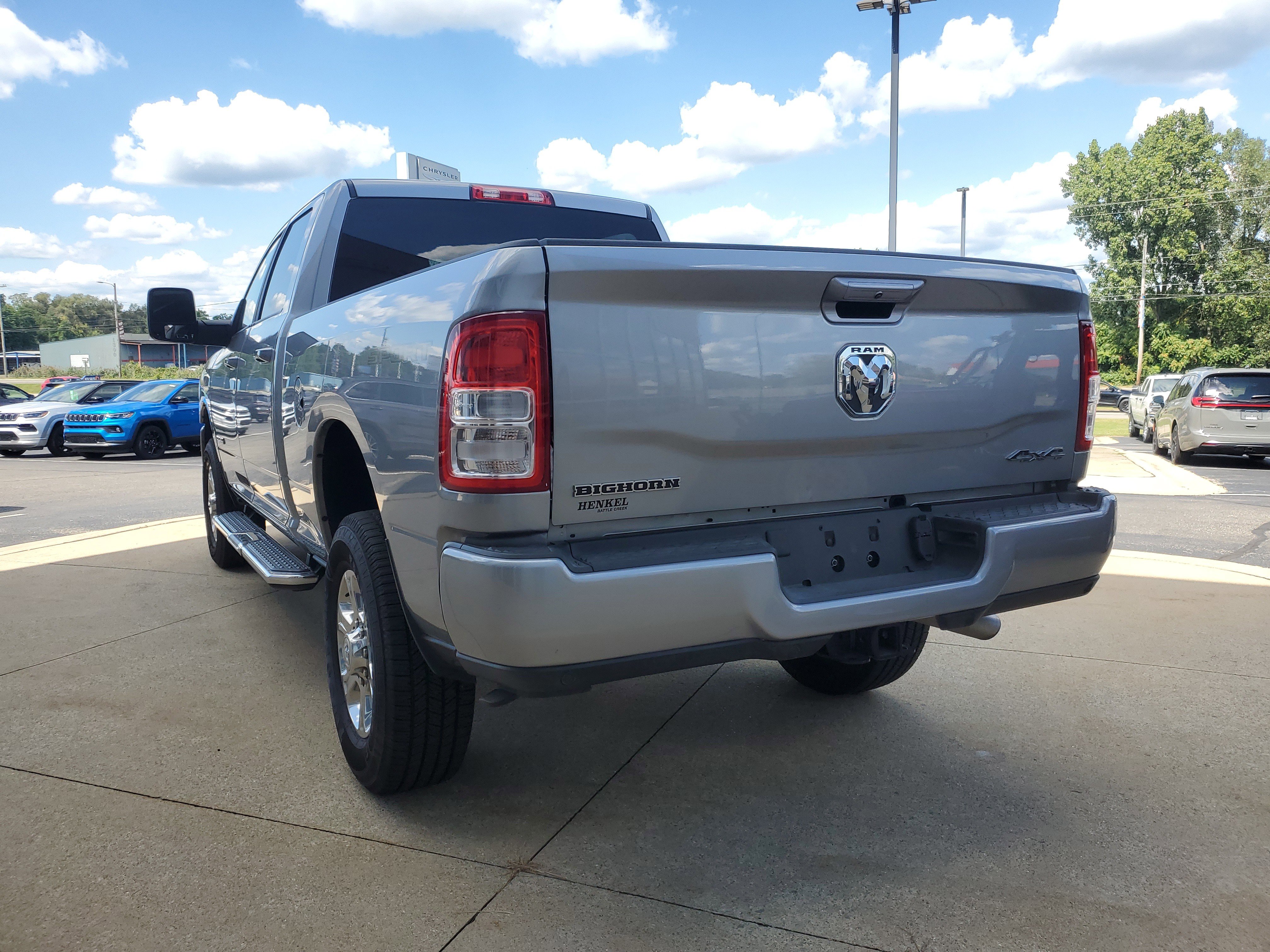 Used 2024 RAM 2500 Big Horn w/ Sport Appearance Package image 3