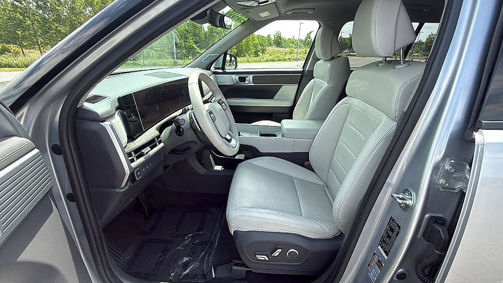 Certified 2024 Hyundai Santa Fe Limited AWD/4WD image 27