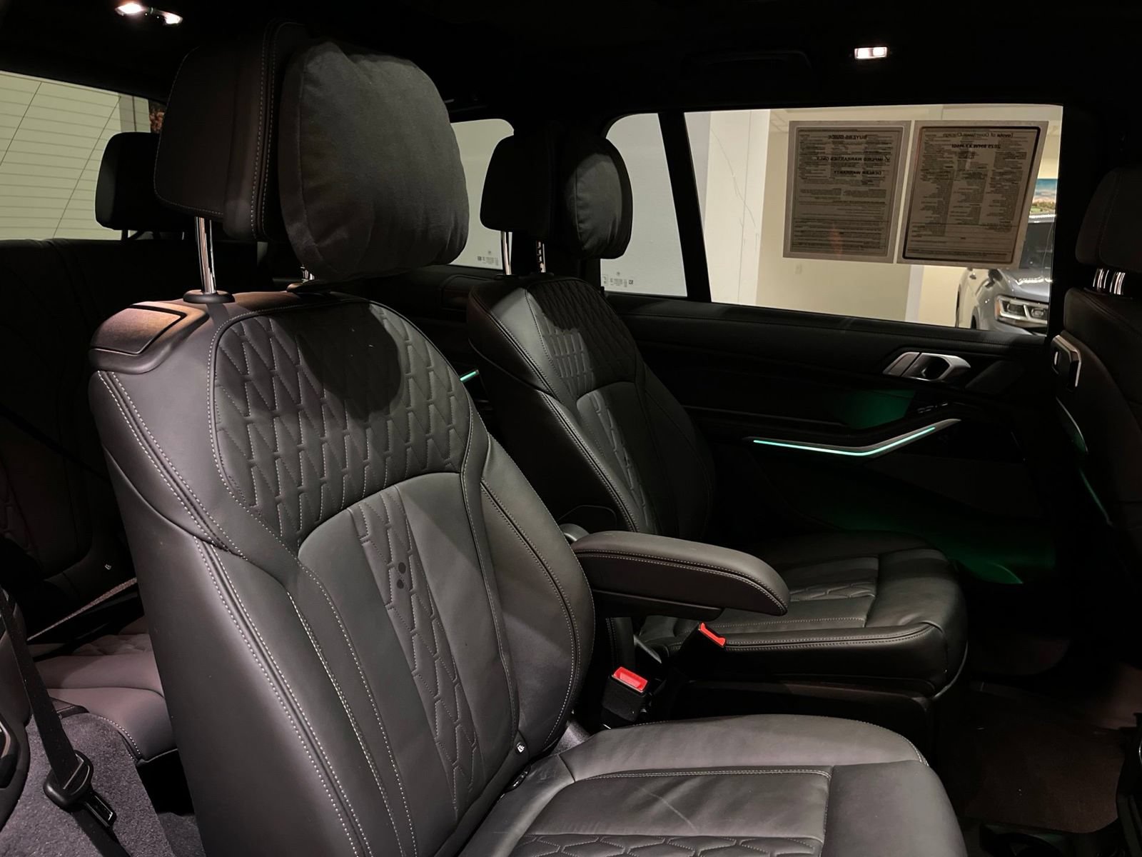 Used 2025 BMW X7 M60i AWD/4WD image 36