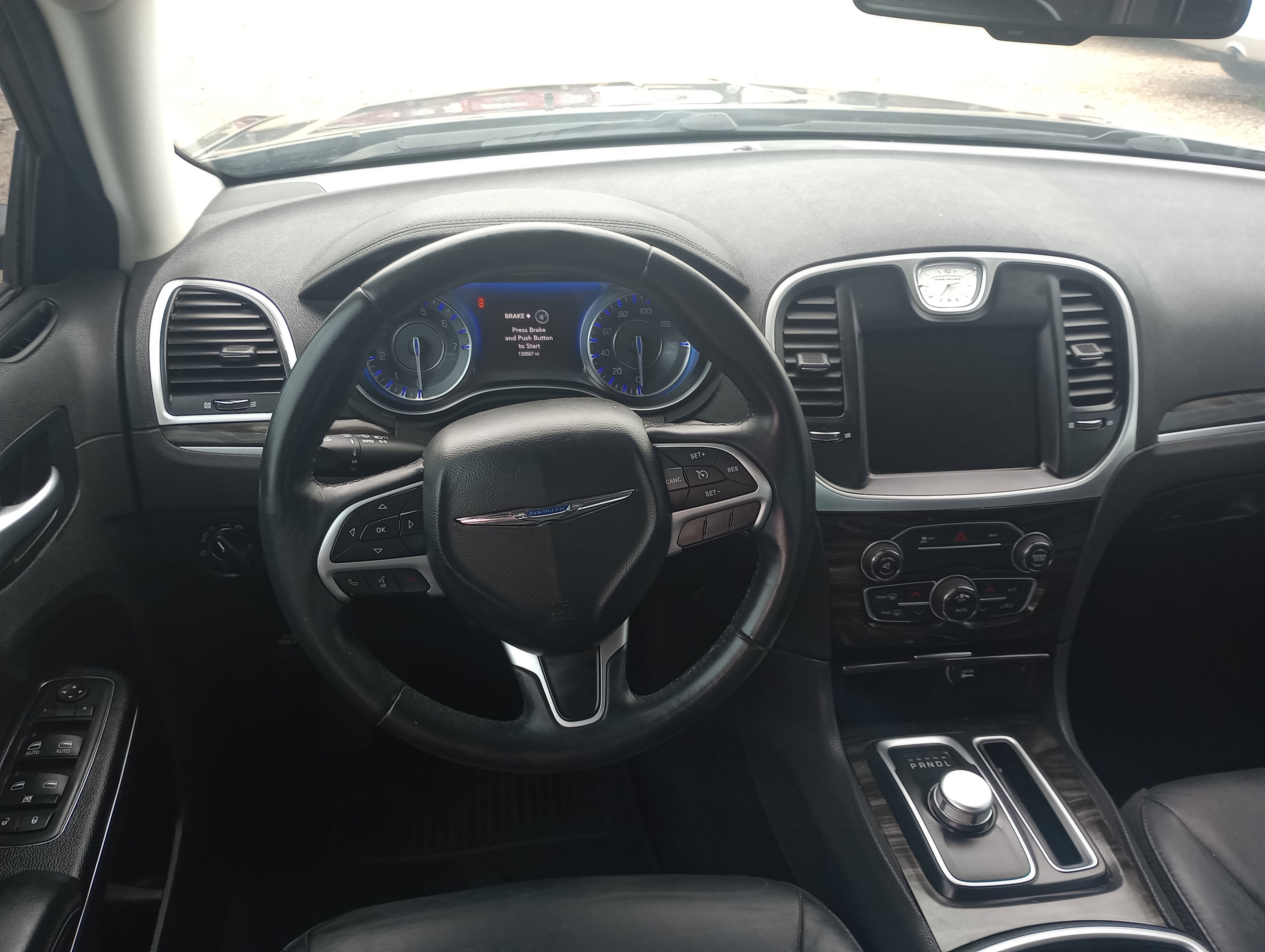 Used 2015 Chrysler 300 Limited image 9