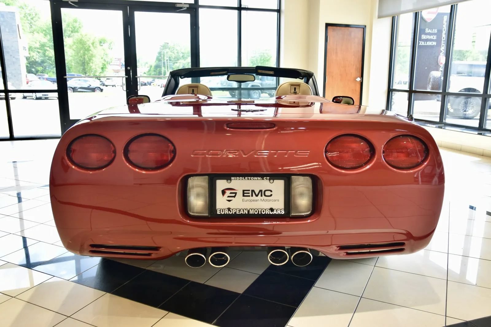 Used 2004 Chevrolet Corvette Convertible w/ Preferred Equipment Group RWD image 10