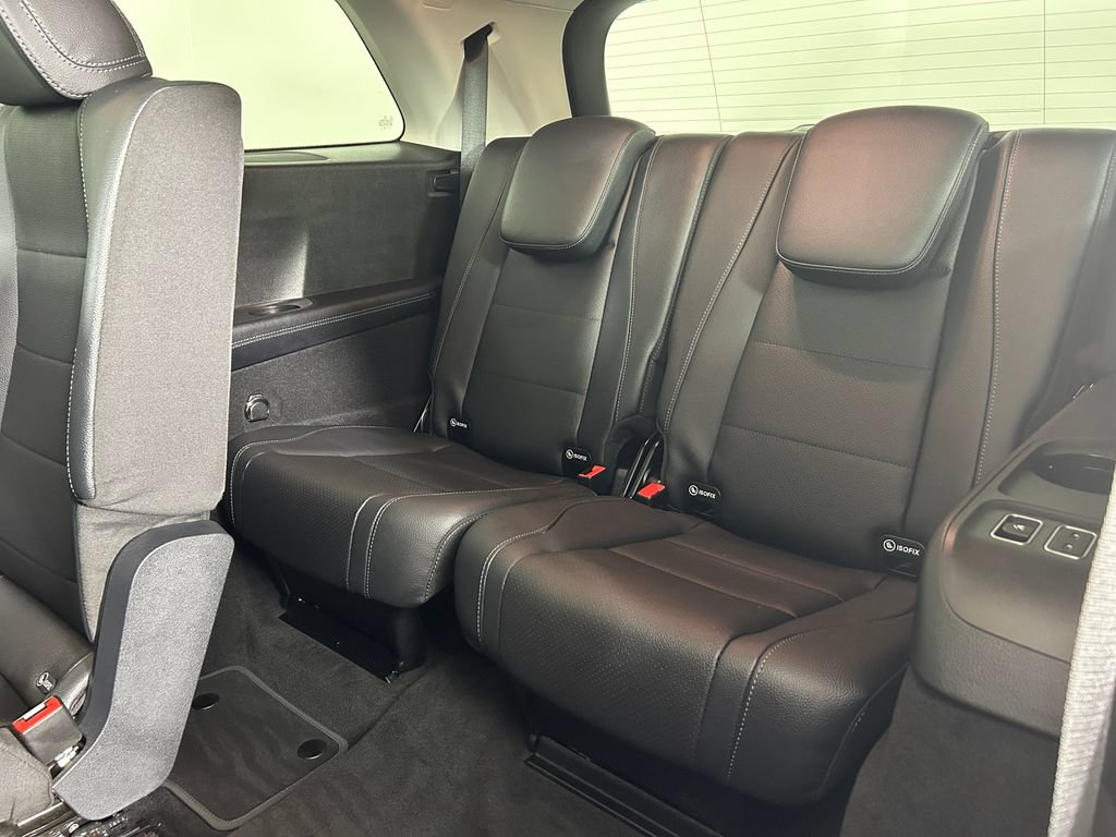 Used 2024 Mercedes-Benz GLS 450 4MATIC image 24