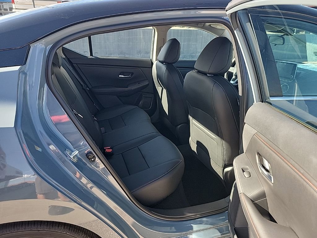 New 2025 Nissan Sentra SR w/ SR Premium Package FWD image 15