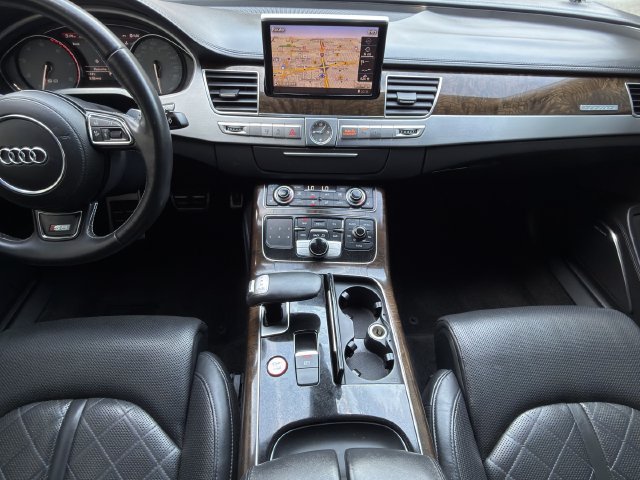 Used 2013 Audi S8 AWD/4WD image 19
