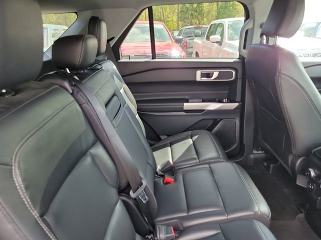 Used 2022 Ford Explorer XLT w/ Equipment Group 202A image 33