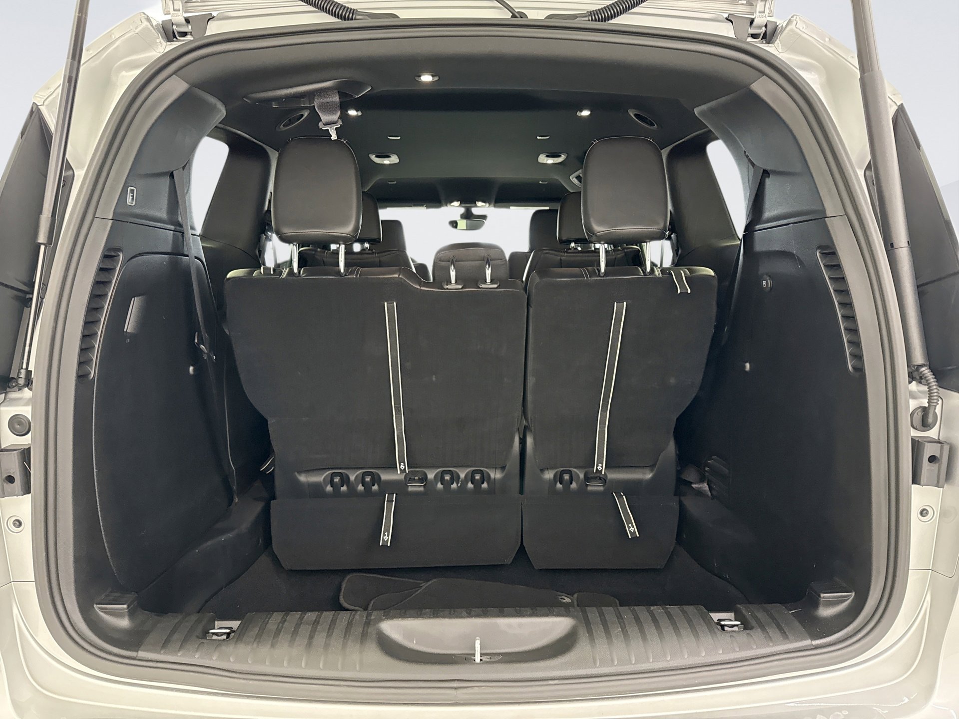 Used 2026 Chrysler Pacifica Select image 19