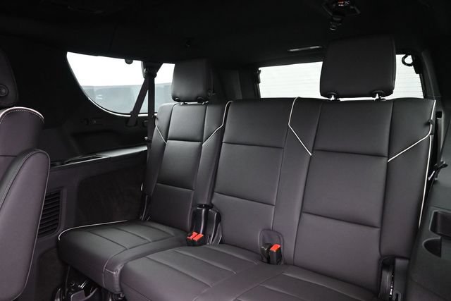 New 2026 Cadillac Escalade ESV Sport w/ LPO, ONYX Package AWD/4WD image 17