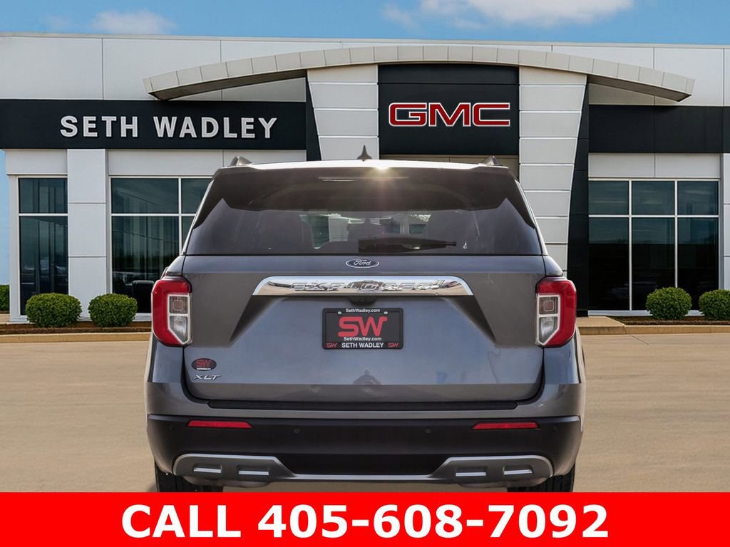 Used 2024 Ford Explorer XLT w/ Equipment Group 202A RWD image 6