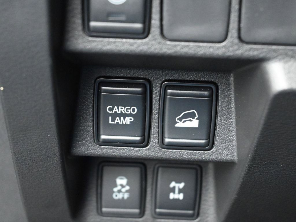 Used 2024 Nissan Frontier PRO-4X w/ Technology Package image 16