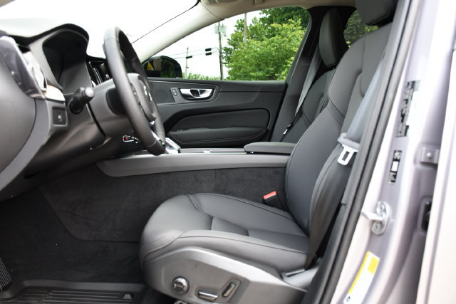 New 2026 Volvo XC60 B5 Plus w/ Protection Package Premier AWD/4WD image 15