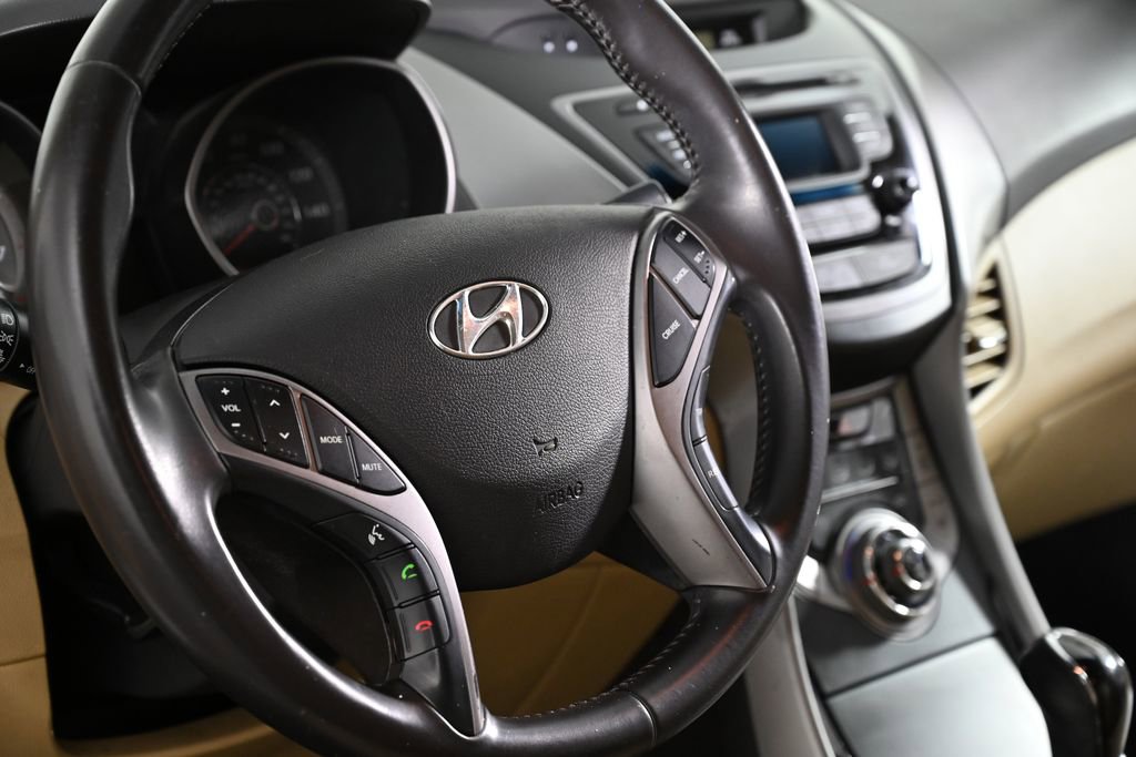 Used 2013 Hyundai Elantra Limited FWD image 10