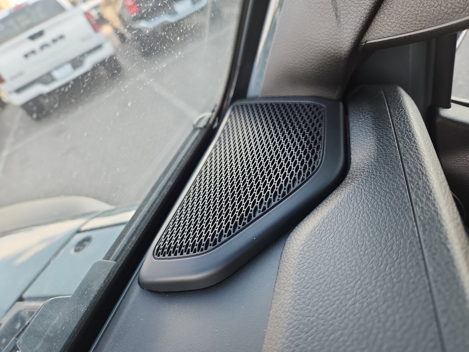 Used 2025 Jeep Wrangler Willys image 28