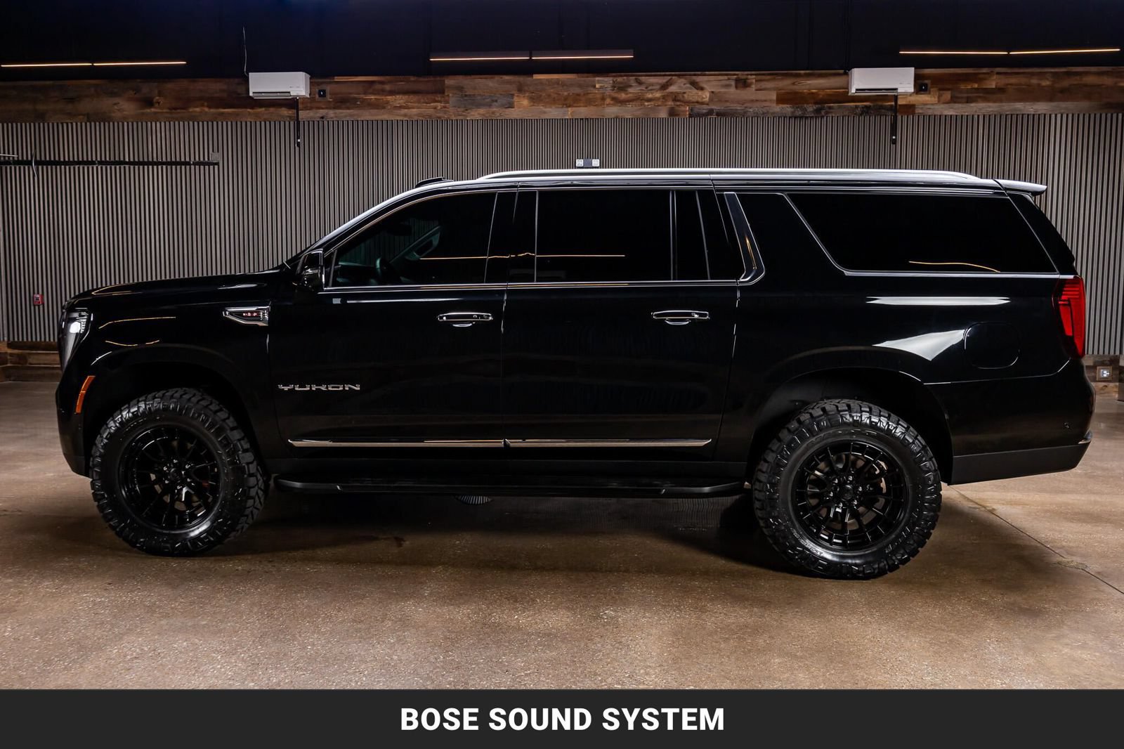 Used 2025 GMC Yukon XL Elevation AWD/4WD image 6