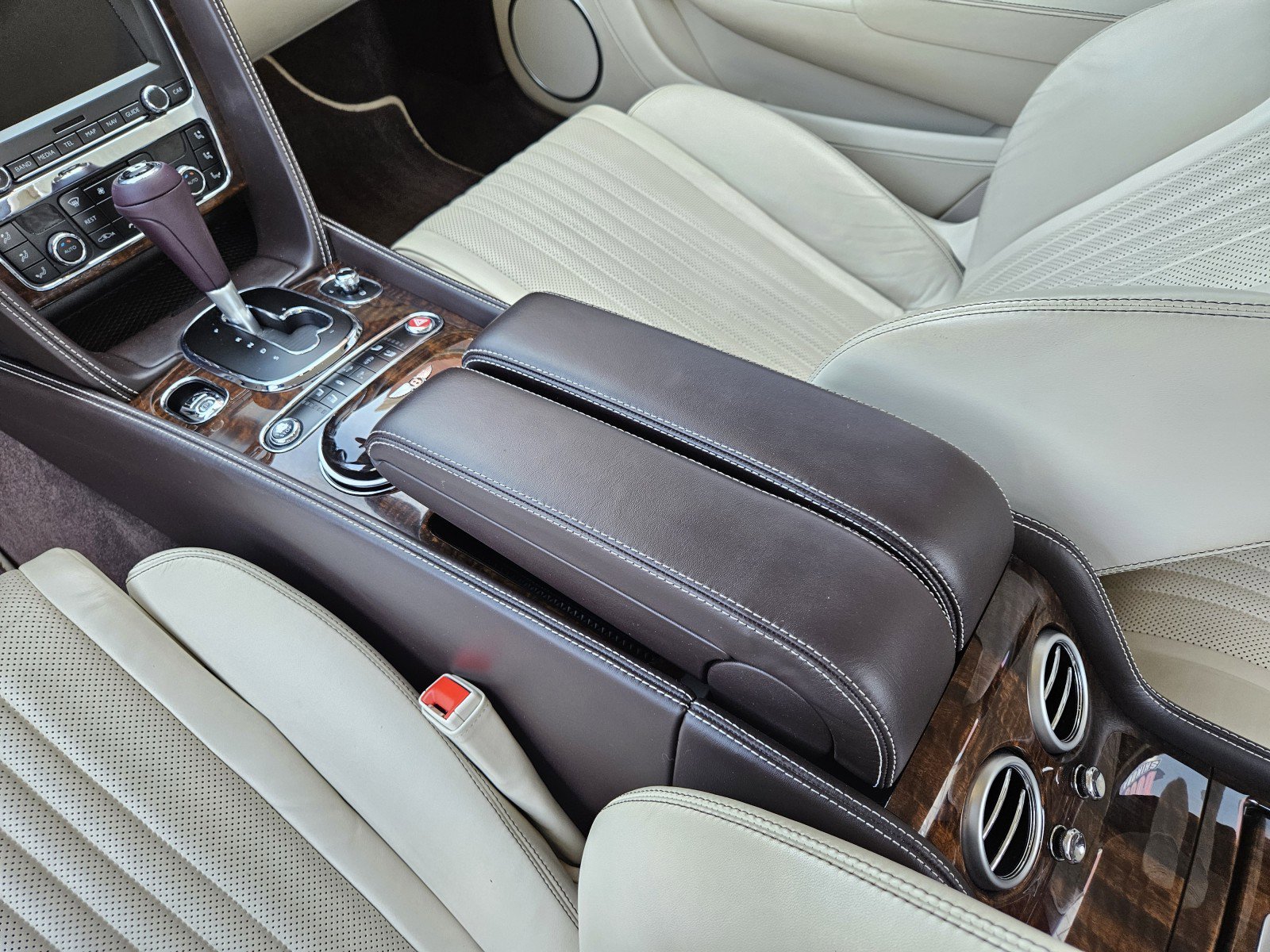 Used 2016 Bentley Continental GT image 23