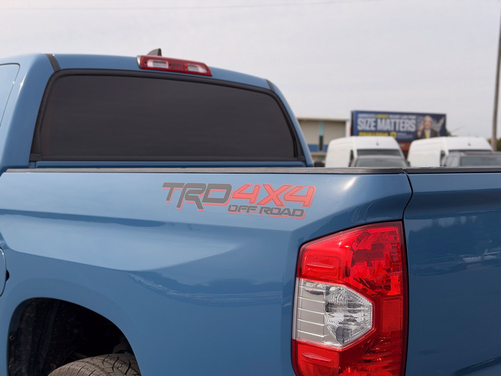 Used 2020 Toyota Tundra Limited w/ Limited Premium Package AWD/4WD image 12