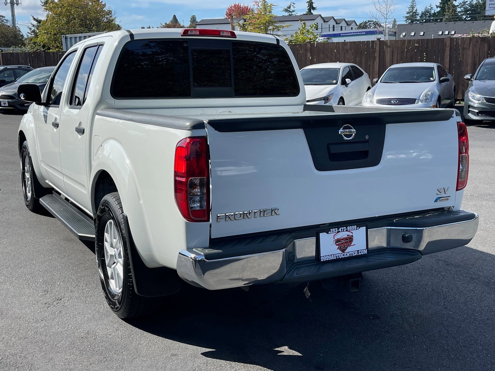 Used 2019 Nissan Frontier SV image 5