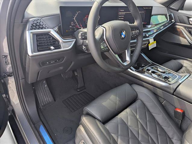 Used 2026 BMW X5 sDrive40i w/ Climate Comfort Package RWD image 3