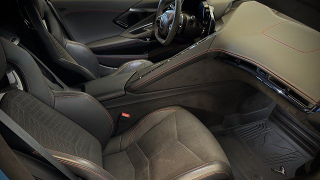 Used 2024 Chevrolet Corvette Stingray Premium Cpe w/ Z51 Performance Package RWD image 14