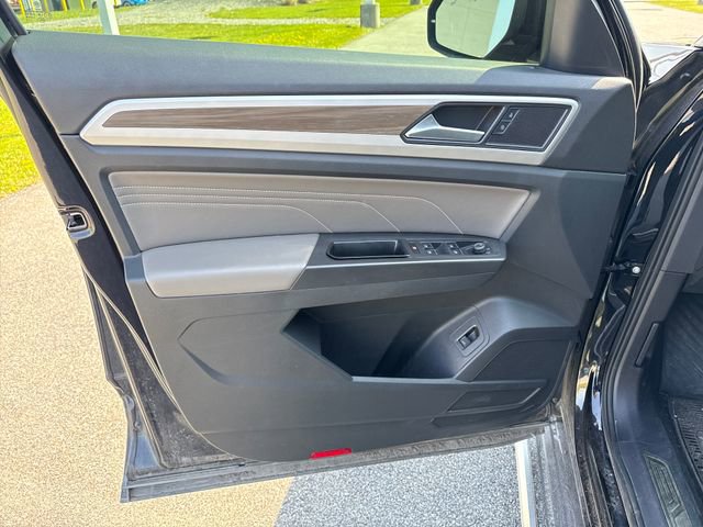 Used 2022 Volkswagen Atlas SEL image 25