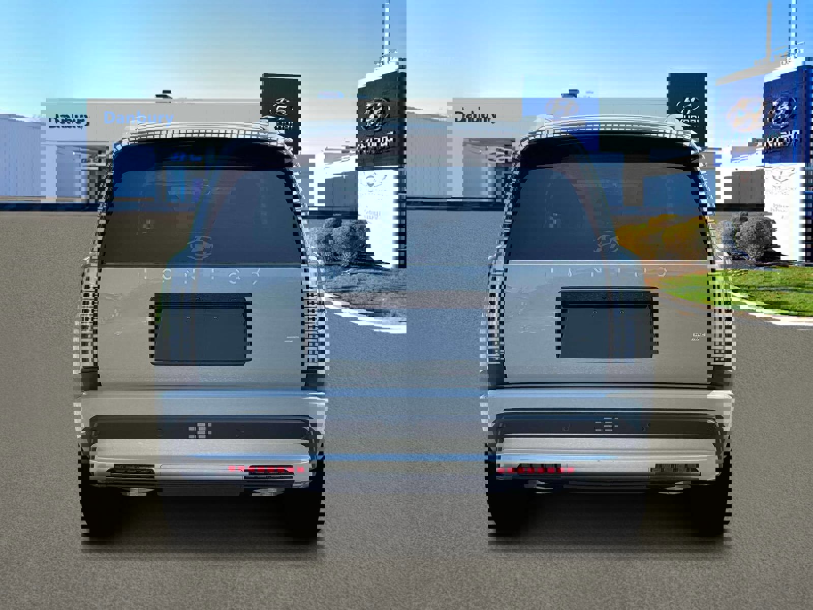 New 2026 Hyundai Ioniq 9 SE image 6