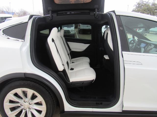Used 2018 Tesla Model X 100D image 33