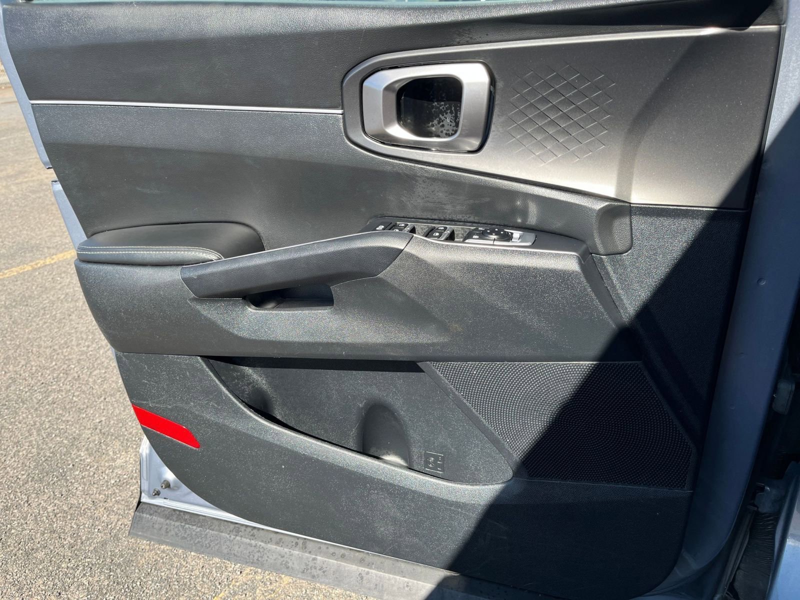 Used 2023 Kia Sorento LX image 18