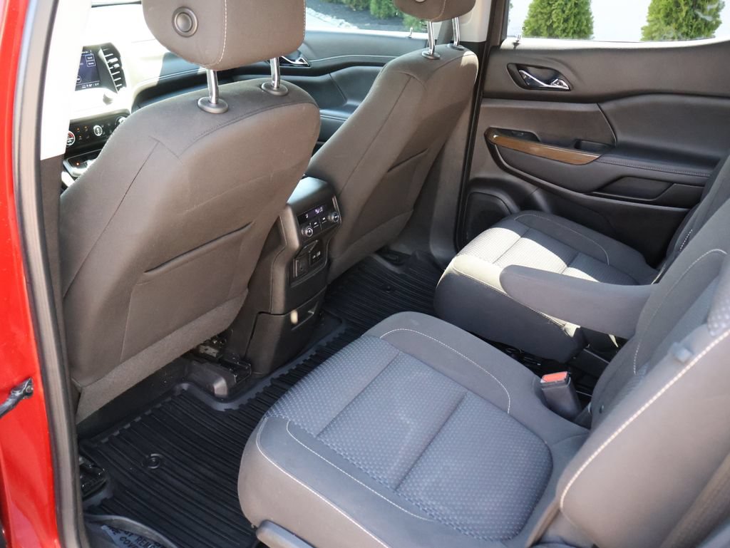 Certified 2023 GMC Acadia SLE w/ Driver Convenience Package AWD/4WD image 19