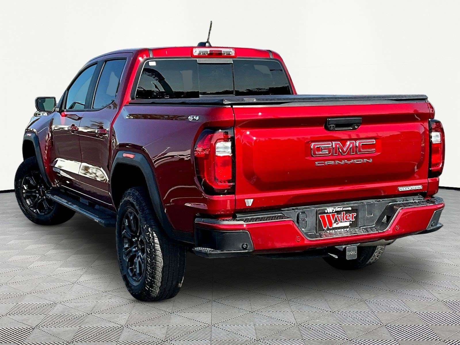 Used 2025 GMC Canyon Elevation w/ Convenience Package AWD/4WD image 4